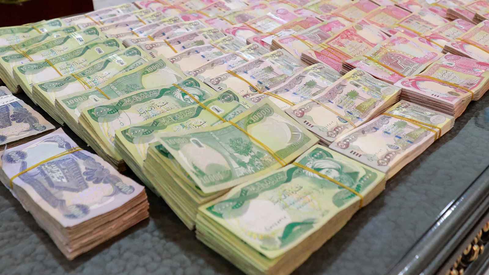 سياسات مالية جديدة لضمان الاستقرار ودفع الرواتب باستمرار