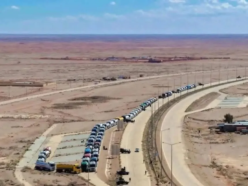 وزارة النفط تطلق التصدير البري للنفط الأسود عبر سوريا