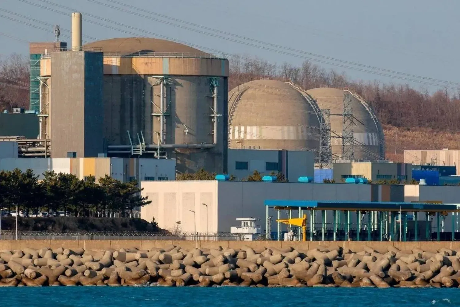 South Korea restarts long-idle nuclear reactor - مفاعل نووي Reactor