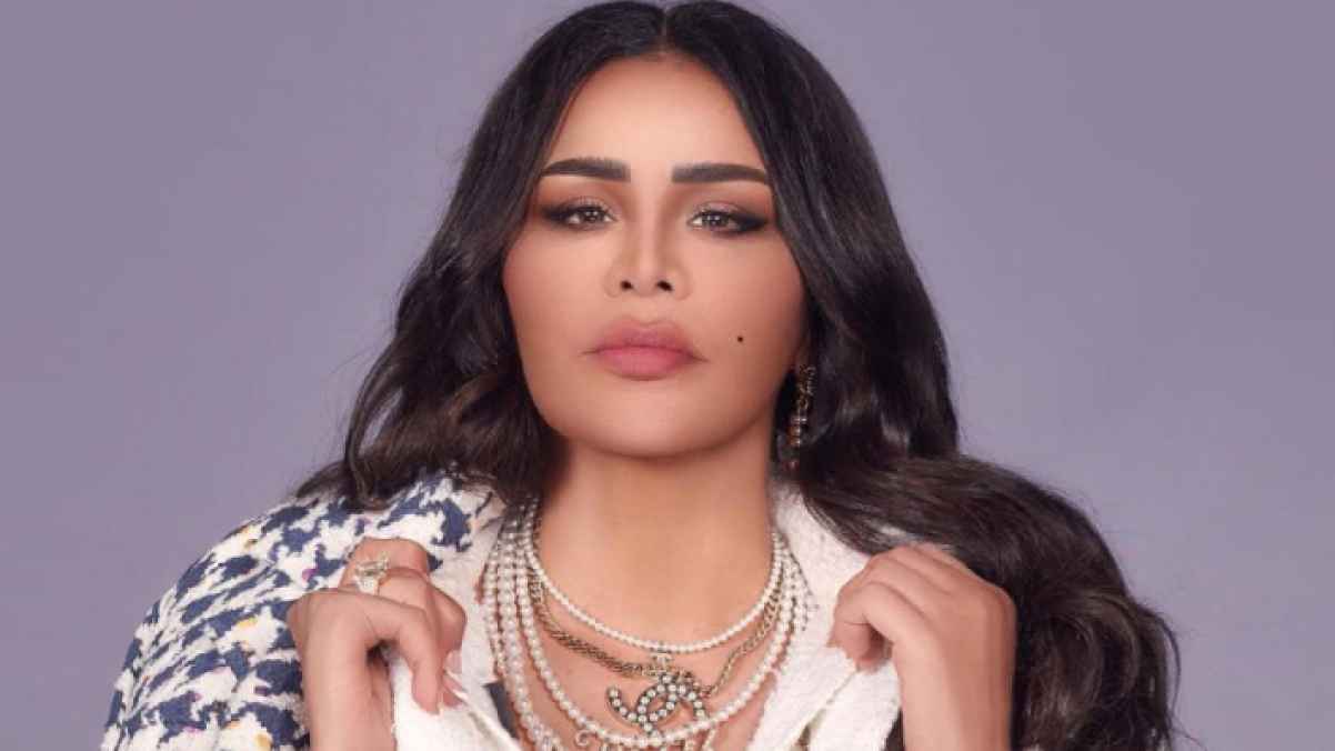 مواقف أحلام السياسية تشعل الجدل بتغريدة ضد إيران