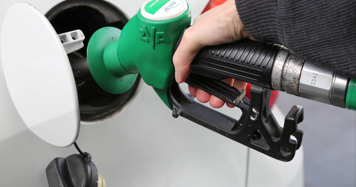 النفط: لا سقف لتجهيز البنزين والمعلومات المتداولة غير دقيقة