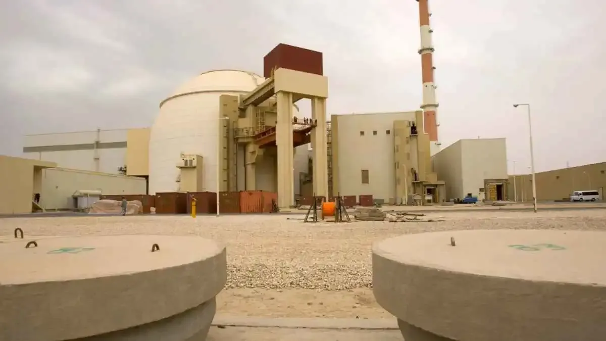 إجلاء واسع للكوادر الروسية من محطة بوشهر وسط توترات أمنية