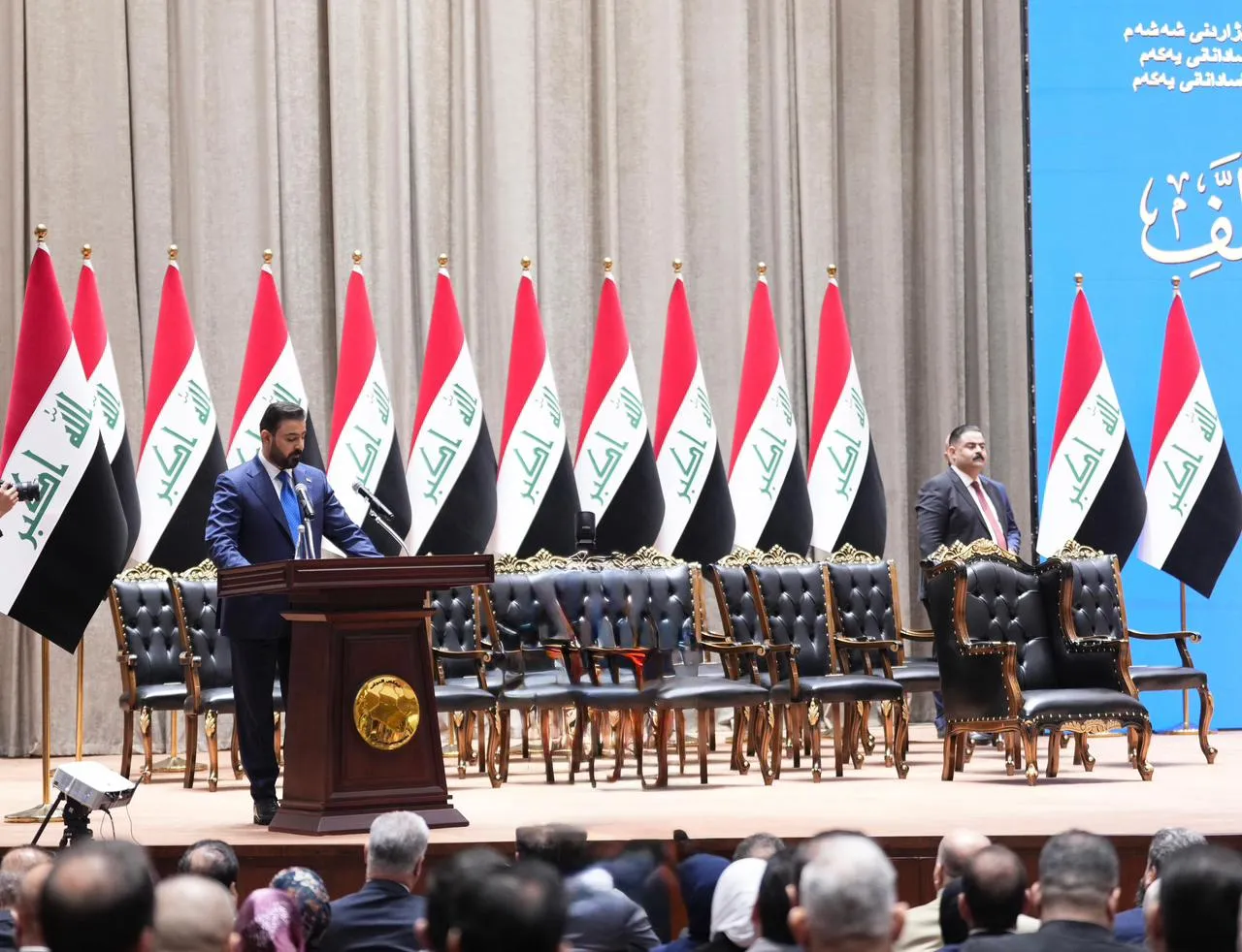 الحكومة العراقية الجديدة تؤدي القسم القانوني داخل البرلمان - مراسم أداء اليمين الدستورية Constitutional Oath Taking Ceremonies