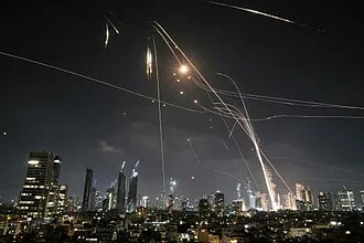 Iranian television confirms stabilizing conditions Bandar Abbas after boats bombardment south - الأوضاع في بندر عباس Conditions in Bandar Abbas