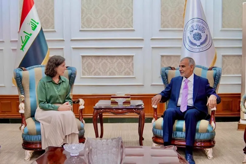 العراق يؤكد للبنك الأوروبي التزامه بتعزيز إدارة المال العام وتنمية القطاعات الحيوية - إدارة المال العام تنمية اقتصادية Public Finance Economic Development