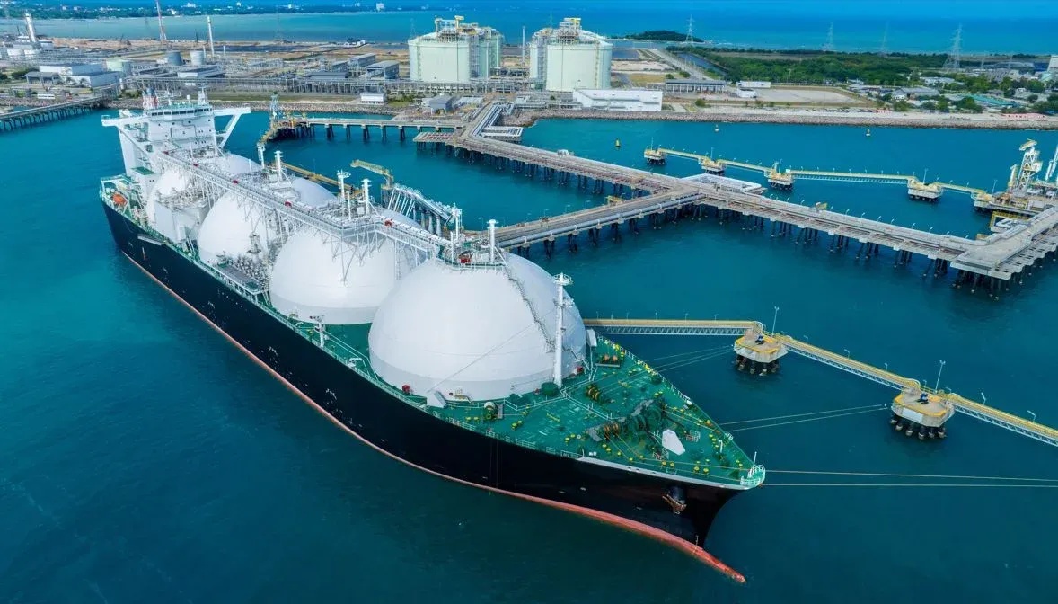 Qatar Energy Extends Force Majeure on LNG Shipments to Asian and European Markets