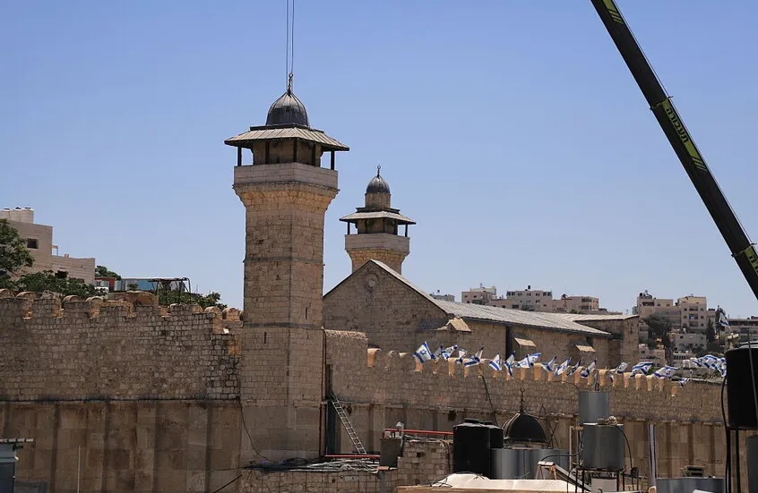 الكنيست الإسرائيلي يقر مشروع قانون لتقييد مكبرات صوت الأذان بالمساجد - الكنيست الإسرائيلي الأذان والمساجد Israeli Knesset Mosque Adhan