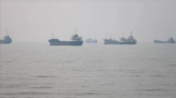 Sharp Decline in Ship Transit Via Omani Strait of Hormuz Route