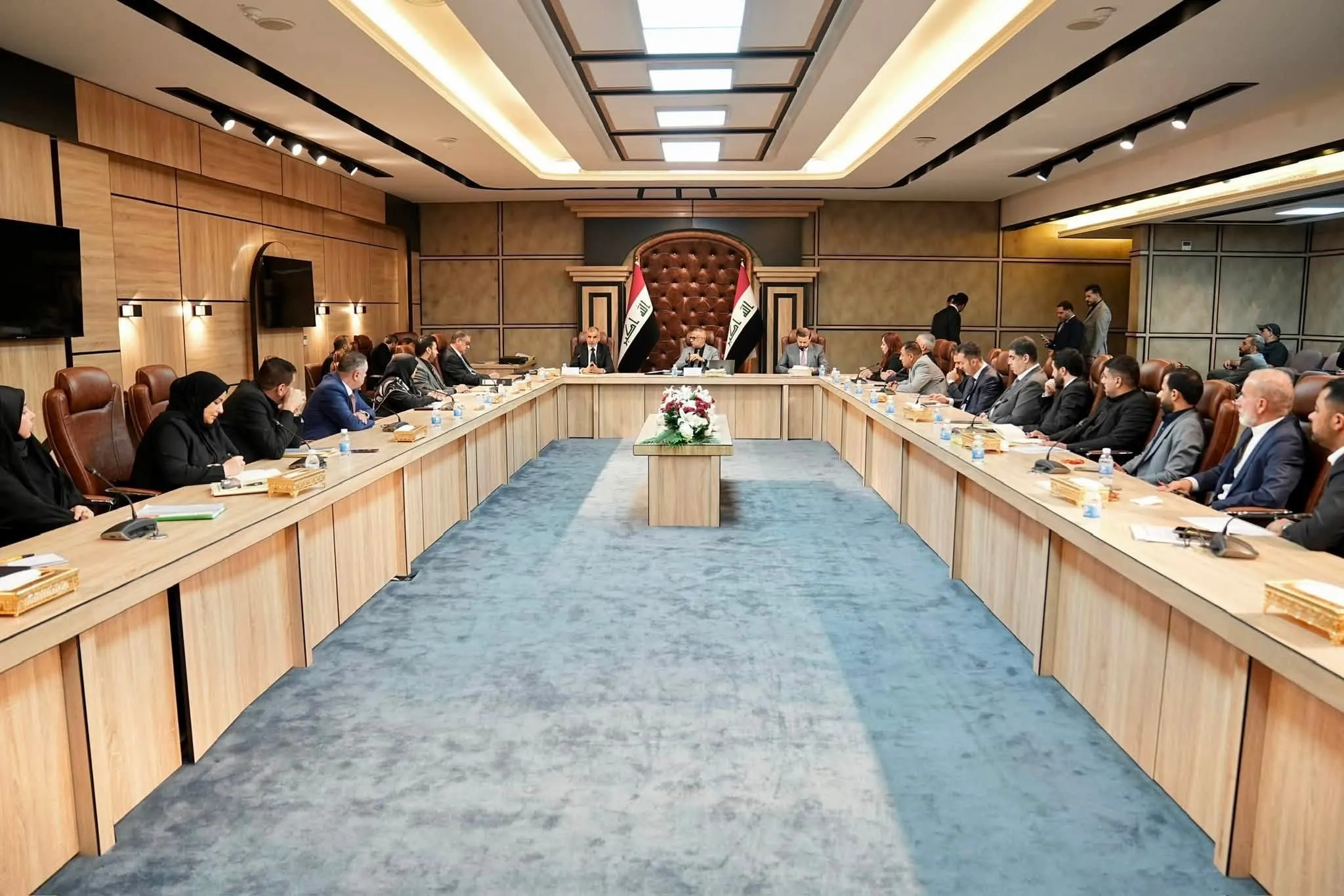Finance Minister: Program Budget's First Phase Targets Electricity, Diwaniyah, and Saladin Provinces