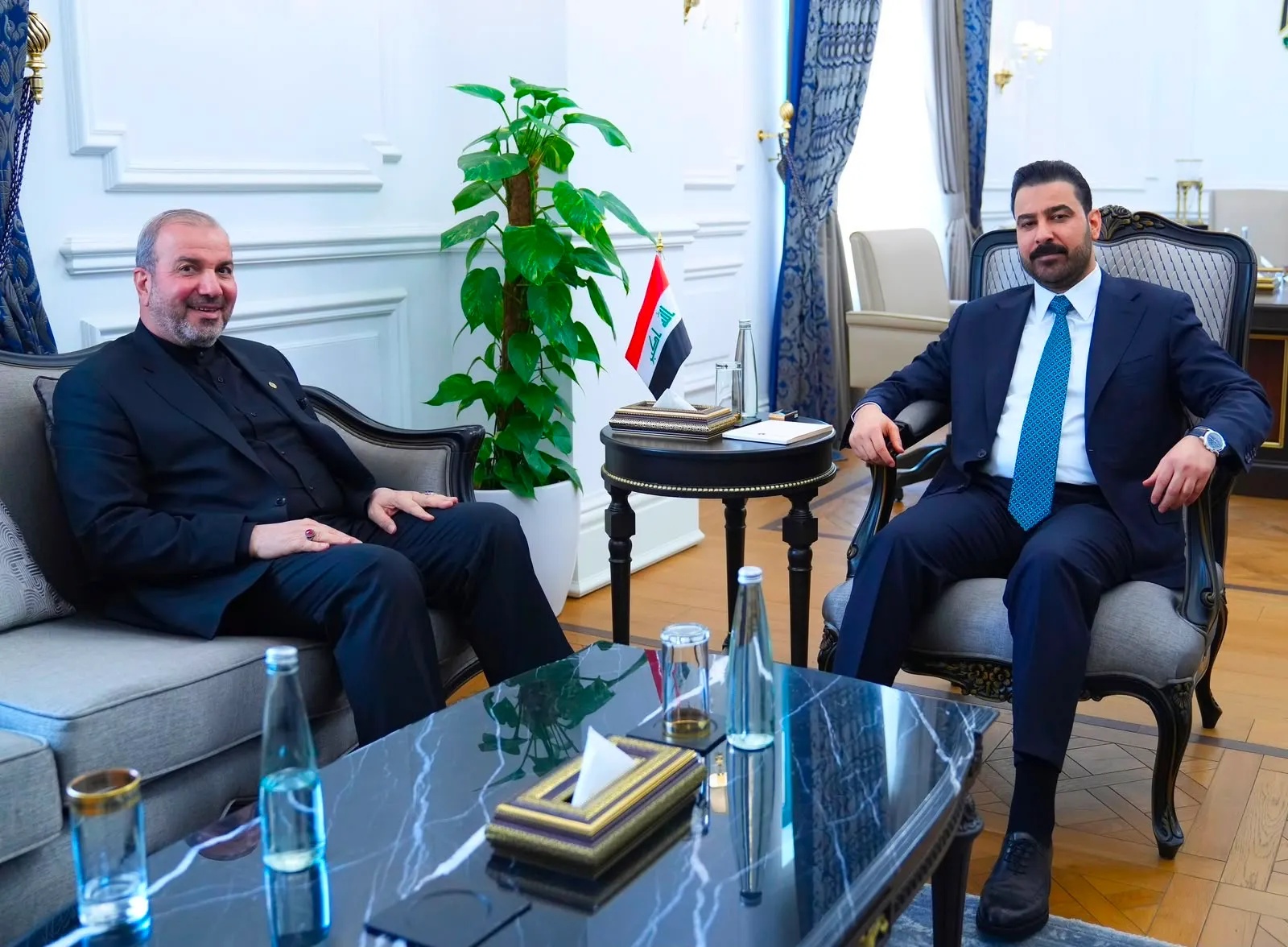 رئيس الوزراء الزيدي والسفير الإيراني يبحثان ملفات زيارة طهران المرتقبة نهاية الأسبوع - الزيدي طهران Al-Zaidi Tehran