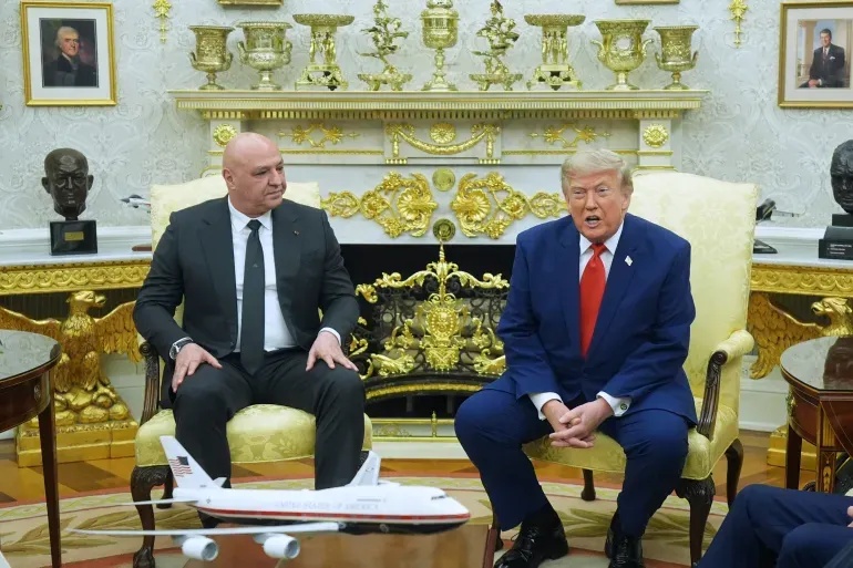 ترامب يبدي استعداداً للحوار مع حزب الله بشرط طلب الرئيس اللبناني - ترامب حزب الله Trump Hezbollah