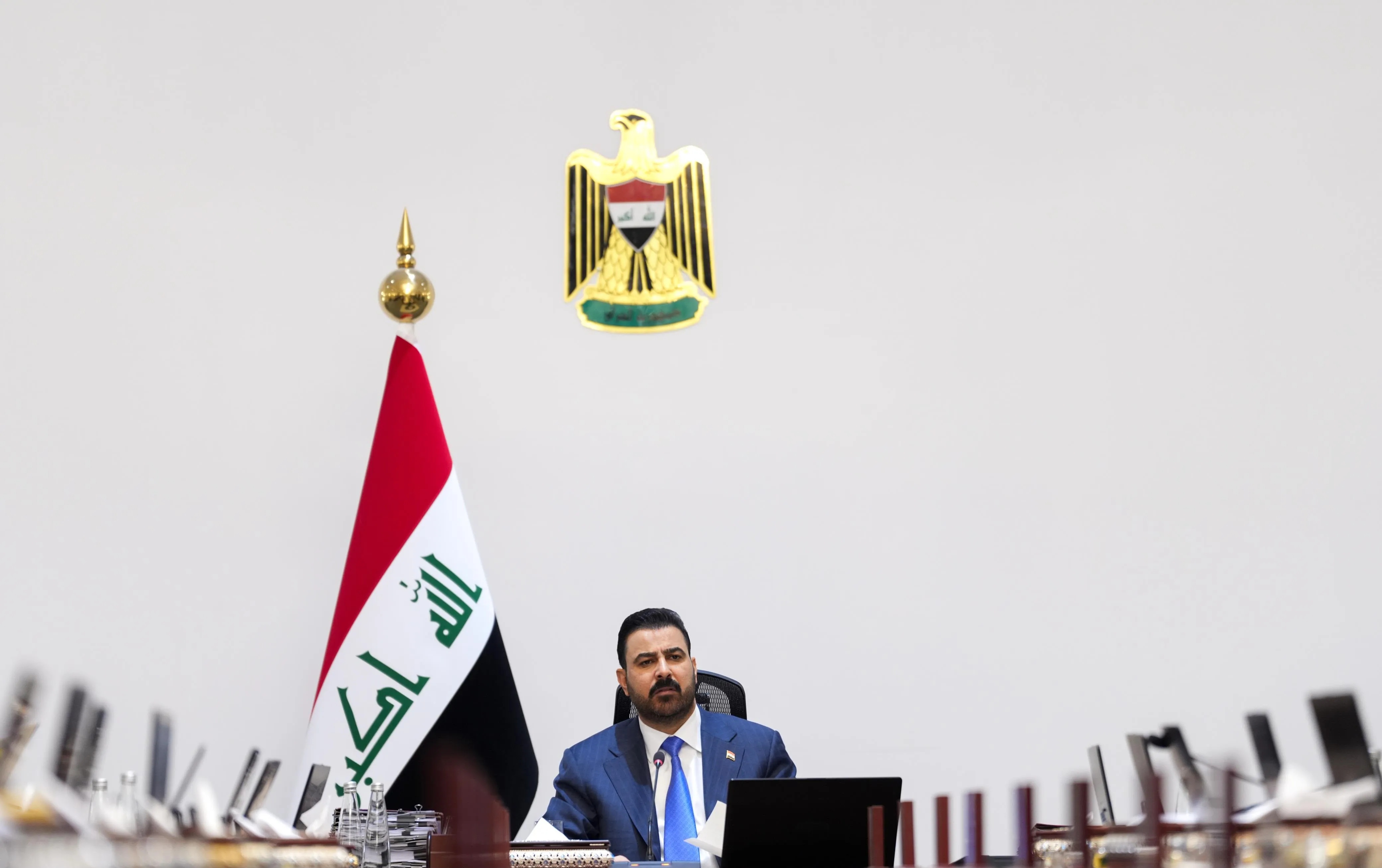 رئيس الوزراء يوجه الوزراء بتحديد وإعفاء المسؤولين المتهمين بالفساد ويحملهم المسؤولية