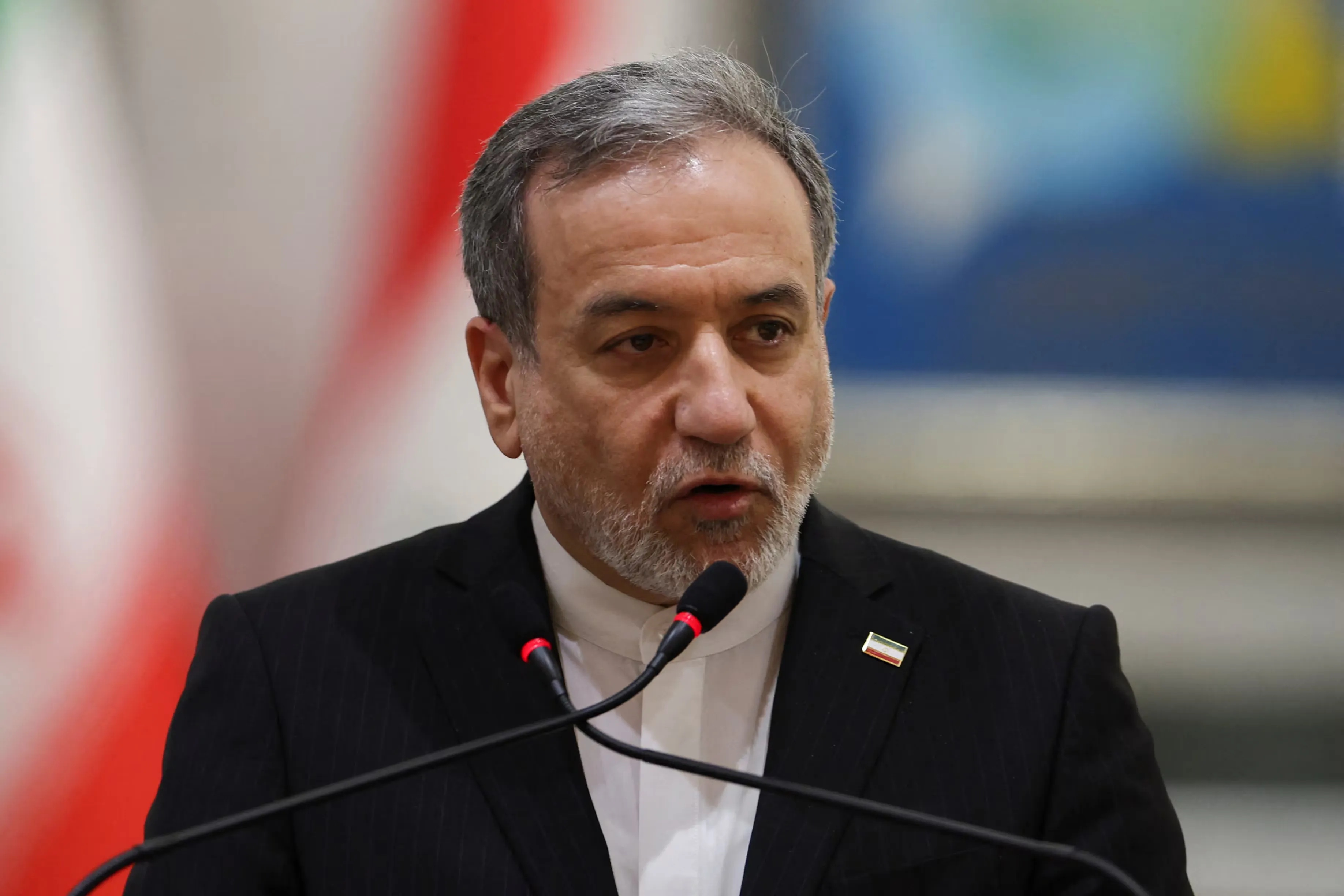 Iranian Foreign Minister: Tehran Determines Hormuz Passage Mechanism; Washington Violated Accord