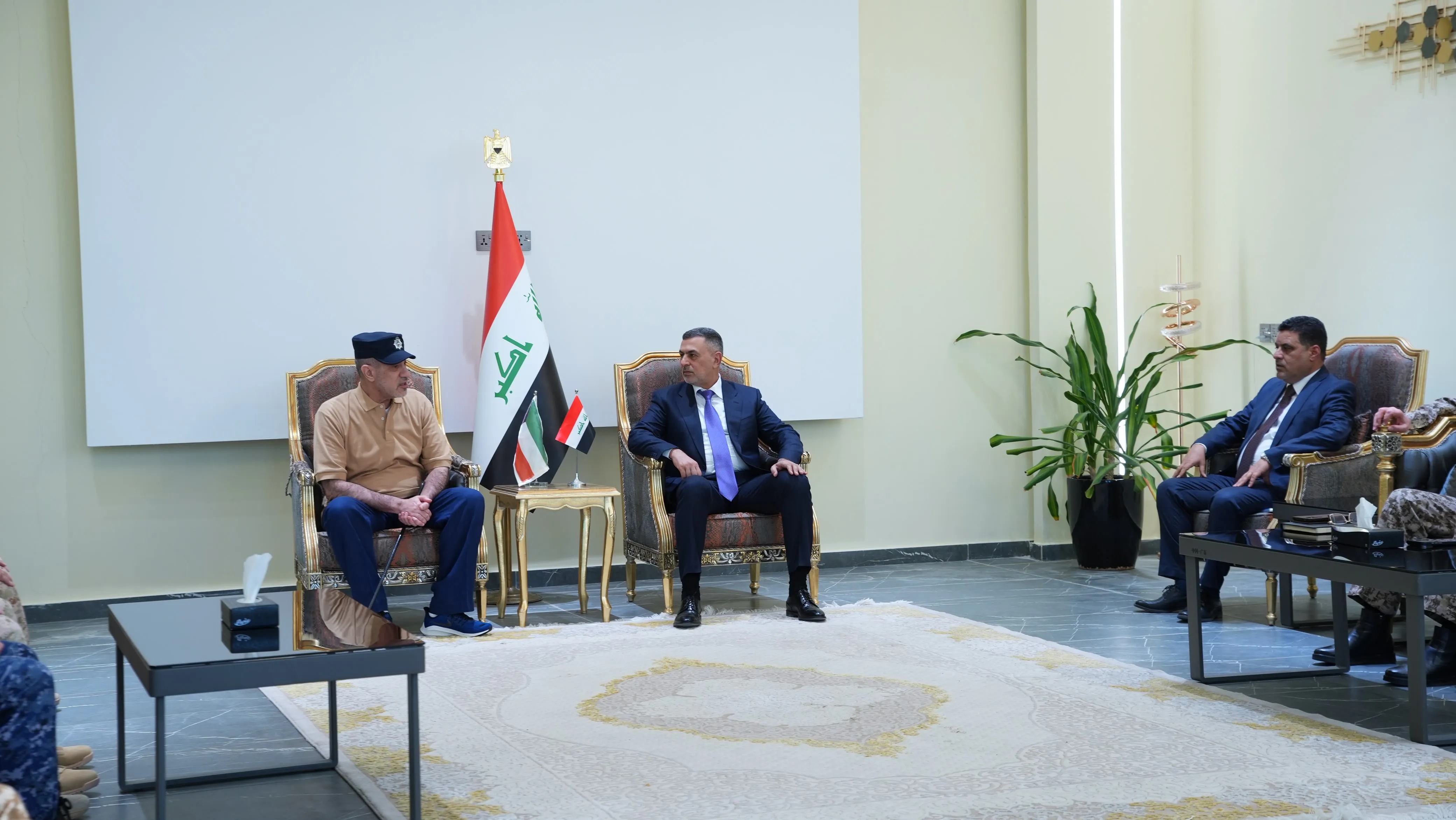 Kuwaiti Interior Minister Announces Reopening of Abdali Border Crossing Within 48 Hours