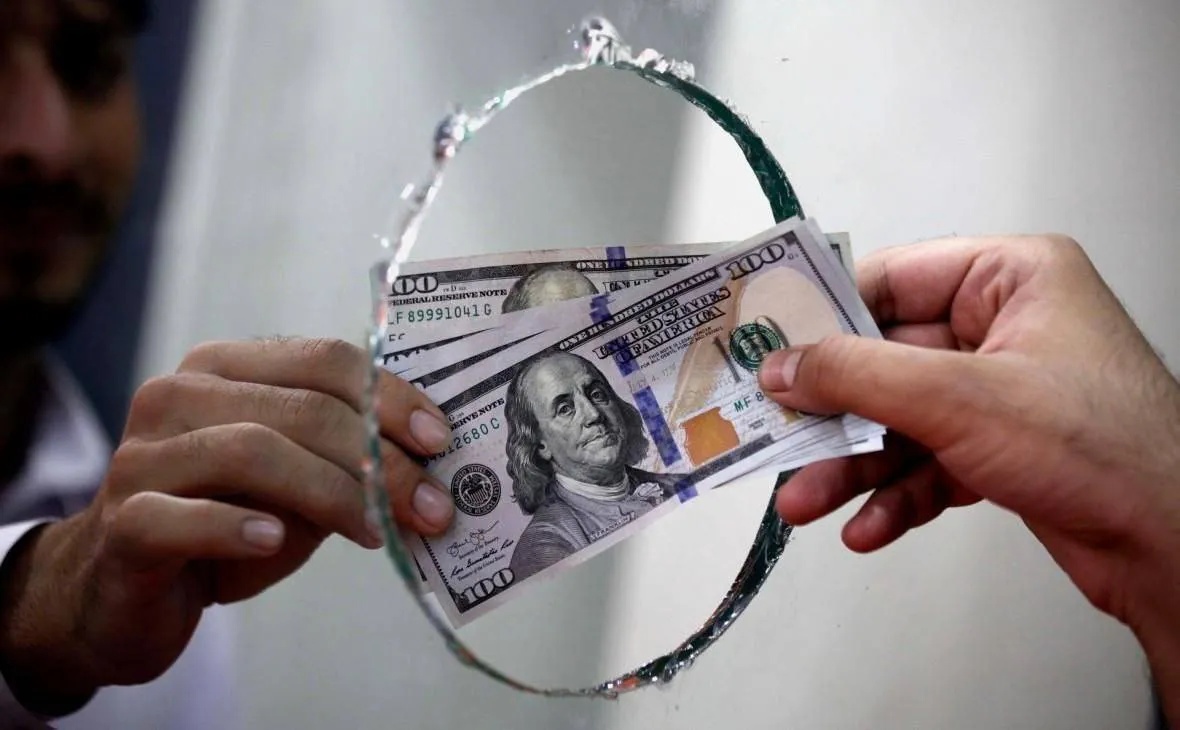 Dollar Resumes Ascent Against Dinar in Local Markets