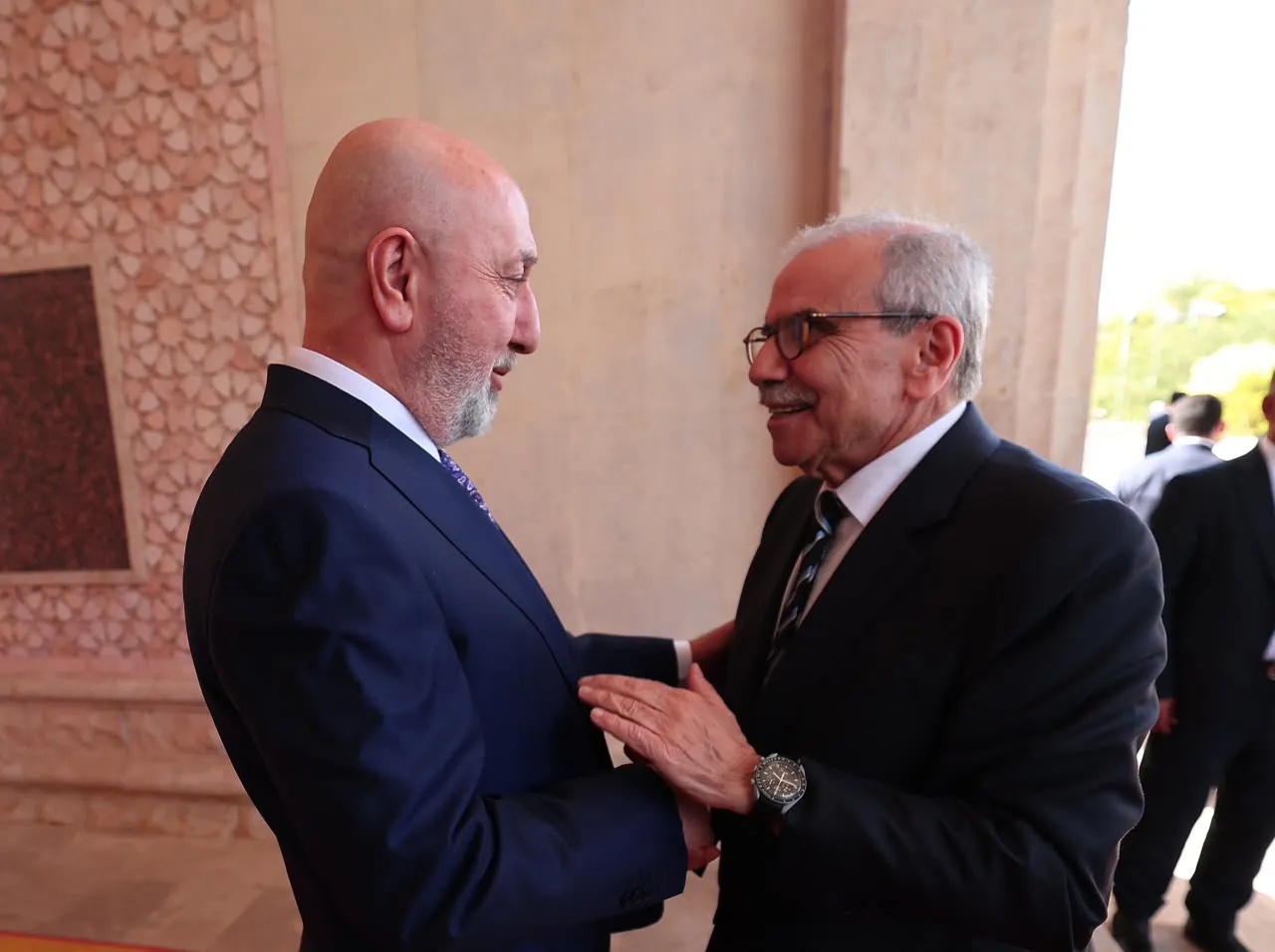Iraqi President Affirms Nation's Support for Lebanon's Security, Political, Economic Stability
