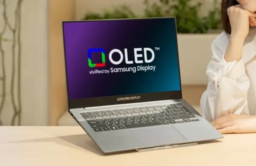 سامسونغ تطرح شاشات Tandem OLED فائقة السطوع للحواسب المحمولة - شاشات سامسونغ OLED للحواسب Samsung Displays OLED Laptops
