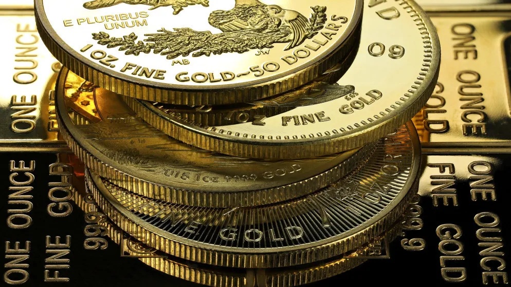 أسعار الذهب تشهد ارتفاعاً طفيفاً بدعم تراجع الدولار وتوقعات الفائدة - أسعار الذهب الدولار الأميركي Gold Prices US Dollar