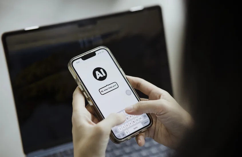 الذكاء الاصطناعي وخصوصيتك: حماية أم استغلال؟ - الذكاء الاصطناعي خصوصية البيانات AI privacy Data security