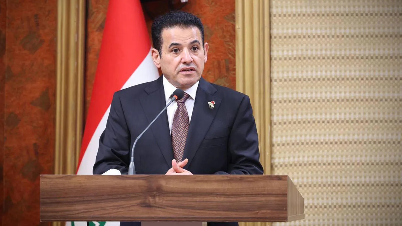 المستشار الأمني يؤكد محاسبة المتورطين باستهداف الجوار وتصميم الحكومة على حصر السلاح - أمن العراق حصر السلاح Iraq security Arms control