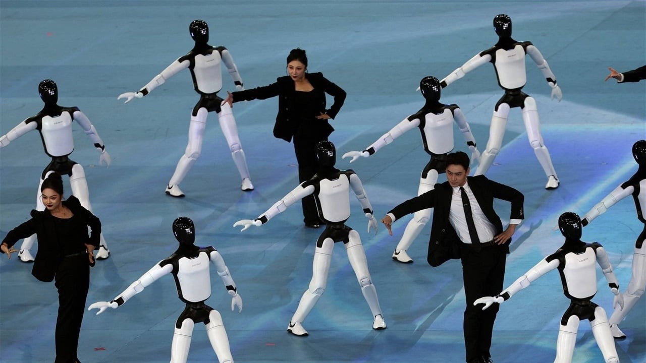 From Show Arenas to Battlefields: China Races to Develop Humanoid Military Robots. - روبوتات الصين Robots China