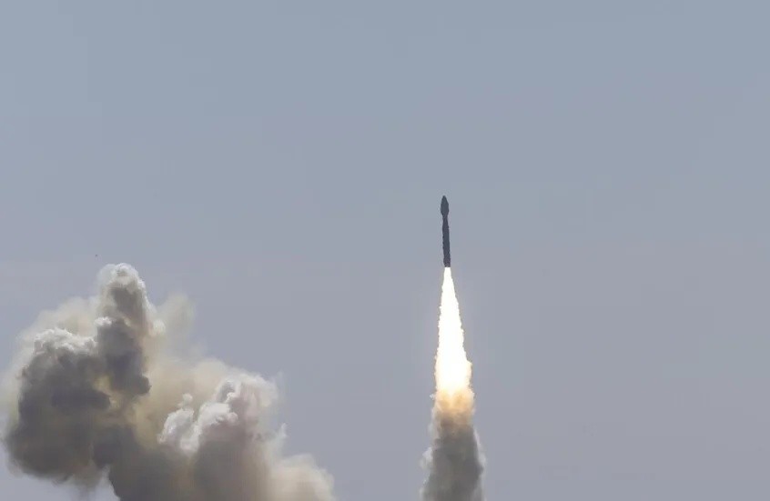 الصين تنجح بإطلاق صاروخ Kinetica-1 حاملاً تسعة أقمار مدارية - إطلاق فضائي أقمار صناعية Space launch Satellites