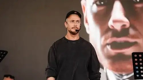 القضاء الفرنسي يصدر حكماً بالسجن عشر سنوات بحق سعد لمجرد بتهمة الاغتصاب - سعد لمجرد حكم قضائي Saad Lamjarred French court