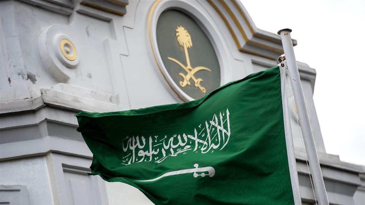 Saudi Embassies Arrange Buses to Repatriate Stranded Nationals Across Five Nations - سفارات السعودية Embassies Saudi