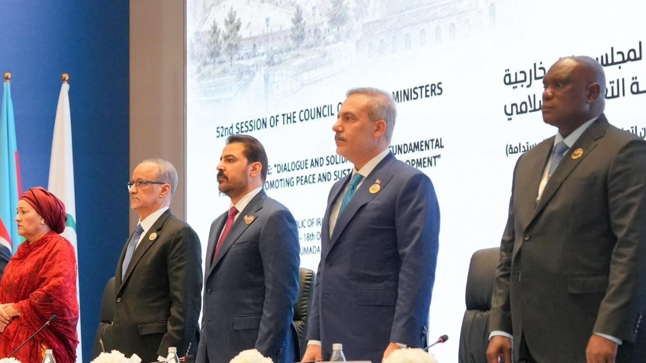 Prime Minister calls for free trade, safeguarding transport corridors, and regional energy connectivity - التعاون الإسلامي علي الزيدي Islamic Cooperation Ali Al-Zaidi